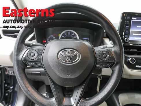 Used 2022 Toyota Corolla LE w/ Carpet Mat Package (TMS) image 10