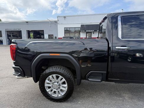 Used 2020 GMC Sierra 2500 Denali w/ Denali Ultimate Package AWD/4WD image 14