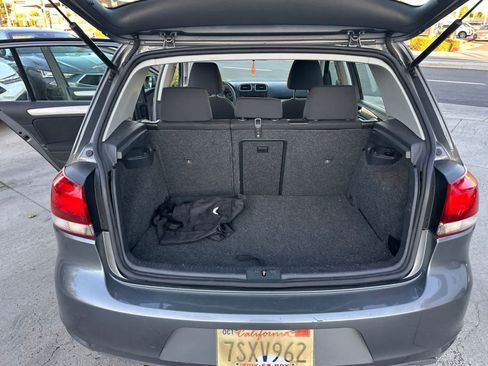Used 2014 Volkswagen Golf 4-Door FWD image 14