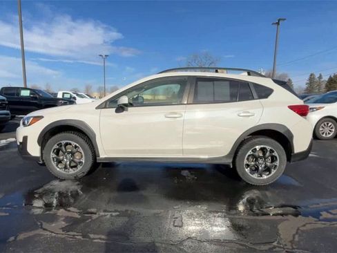 Used 2023 Subaru Crosstrek 2.0i Premium image 5