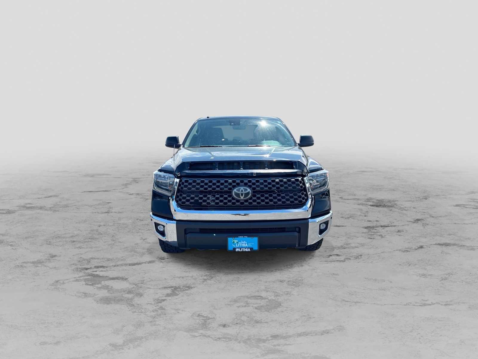 Used 2018 Toyota Tundra SR5 AWD/4WD image 3