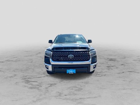Used 2018 Toyota Tundra SR5 AWD/4WD image 3