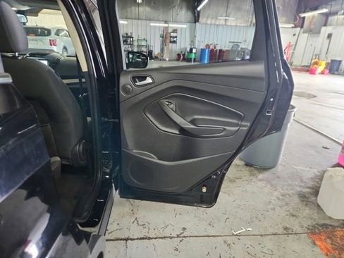 Used 2016 Ford Escape SE w/ Equipment Group 201A image 25