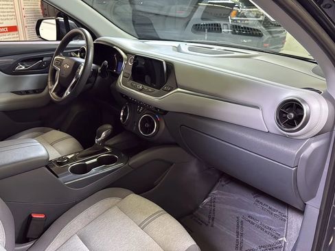Used 2021 Chevrolet Blazer LT FWD image 15