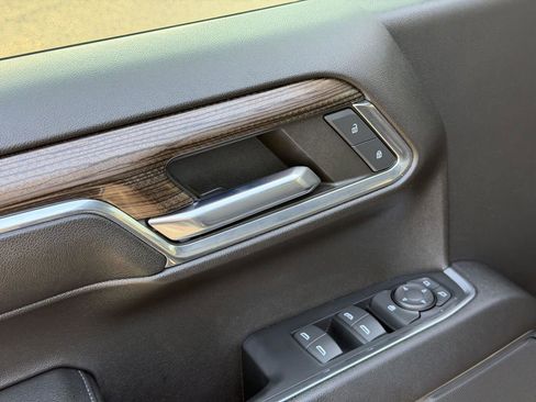 Used 2023 Chevrolet Silverado 1500 LT image 15