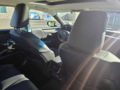 Used 2024 Lexus ES 300h w/ Premium Package image 15