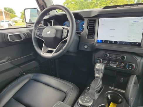 New 2026 Ford Bronco Big Bend w/ Black Diamond Package AWD/4WD image 13