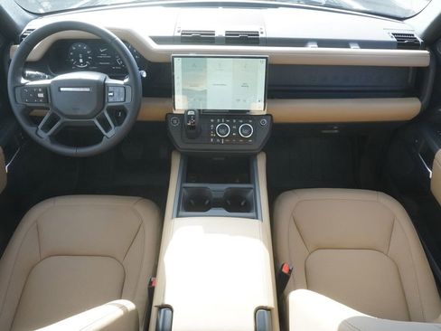 New 2026 Land Rover Defender 110 X-Dynamic SE image 9