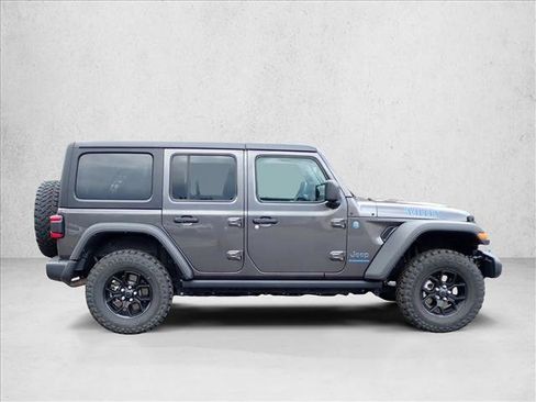 Used 2024 Jeep Wrangler Unlimited AWD/4WD image 4