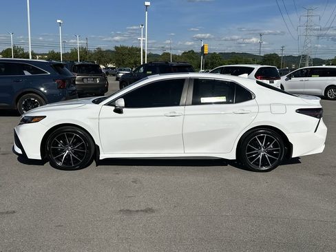 Certified 2024 Toyota Camry SE w/ Convenience Package FWD image 4