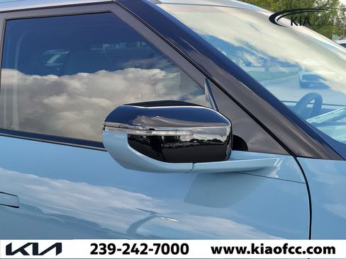 New 2027 Kia Seltos S FWD image 8