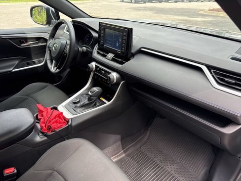 Used 2022 Toyota RAV4 SE AWD/4WD image 11
