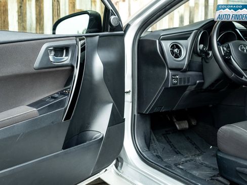 Used 2016 Scion iM 5dr HB CVT (Natl) image 9