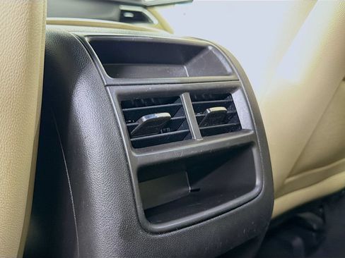 Used 2019 Cadillac XT5 FWD image 27