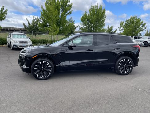 Used 2024 Chevrolet Blazer EV RS RWD image 2