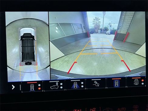 Used 2025 GMC Hummer EV 3X w/ LPO, Cargo Utility Package image 15