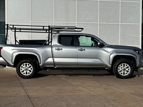 Certified 2025 Toyota Tacoma SR5 image 3