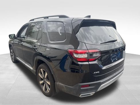 Used 2025 Honda Pilot Elite image 5