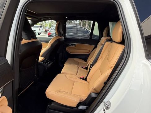 Certified 2025 Volvo XC90 B6 Ultra w/ Protection Package Premier AWD/4WD image 14