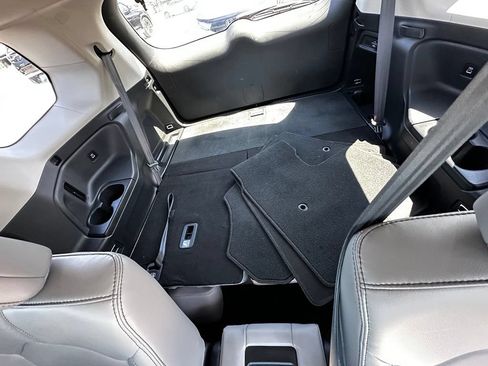 Used 2023 Honda Pilot EX-L image 17