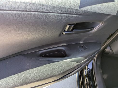 Used 2026 Toyota Corolla LE FWD image 13