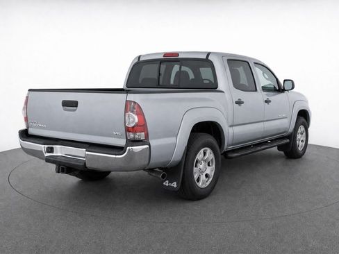 Used 2014 Toyota Tacoma 4x4 Double Cab w/ SR5 Package image 7