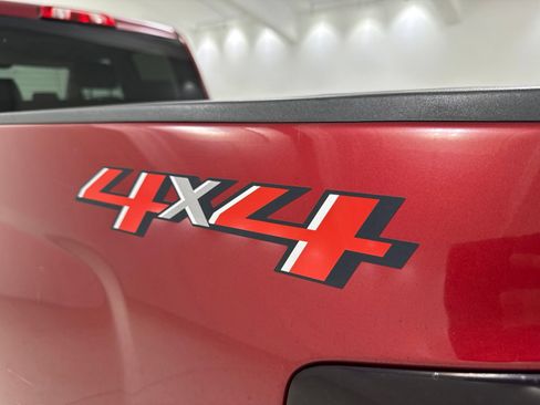 Used 2018 Chevrolet Silverado 1500 LT w/ All Star Edition AWD/4WD image 9