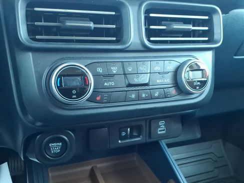 Certified 2022 Ford Maverick Lariat w/ Lariat Luxury Package image 24