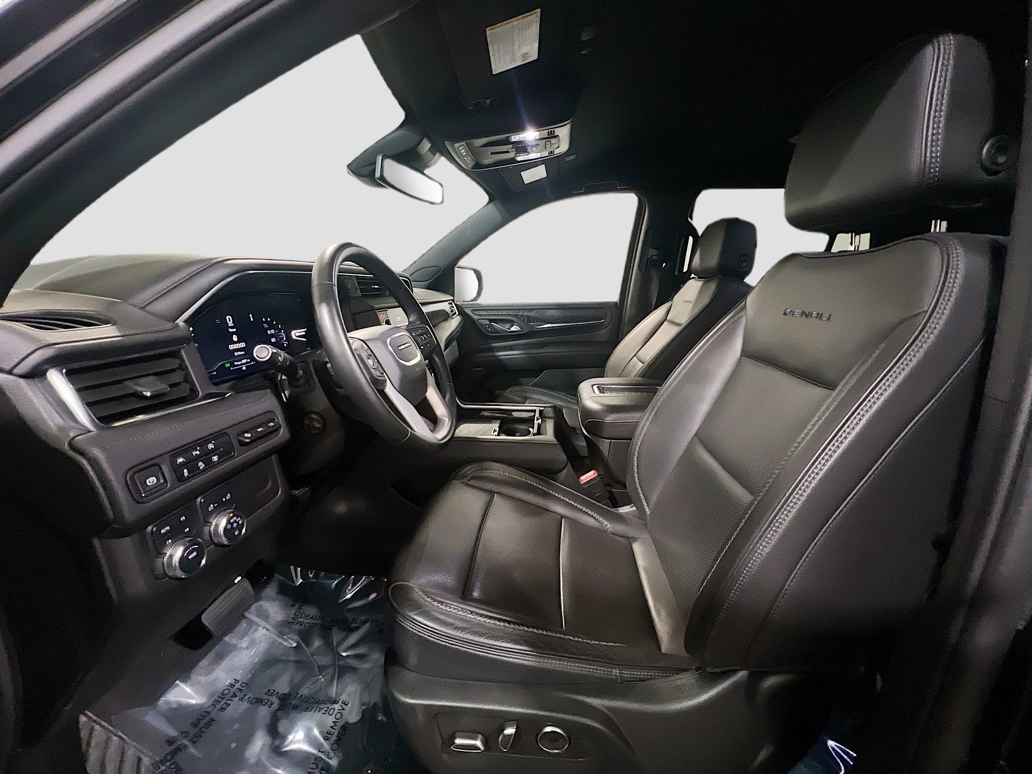 Used 2024 GMC Yukon Denali AWD/4WD image 15