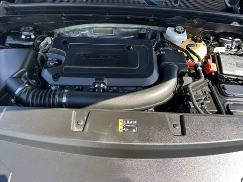 Certified 2023 Buick Envision Essence FWD image 10