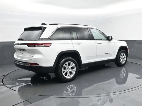 Used 2023 Jeep Grand Cherokee Limited AWD/4WD image 23