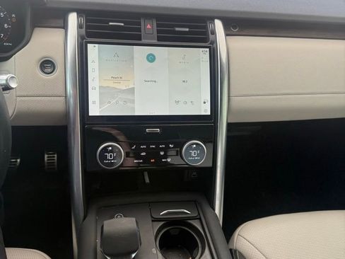 Used 2021 Land Rover Discovery HSE R-Dynamic AWD/4WD image 24