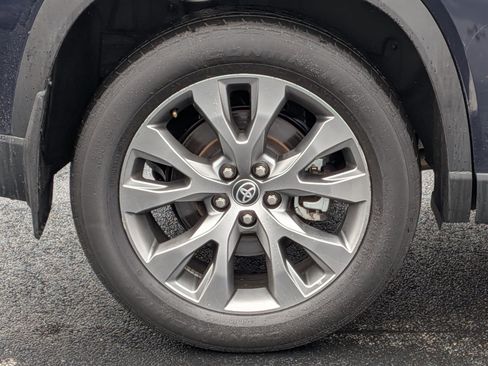 Used 2024 Toyota Grand Highlander Limited image 11