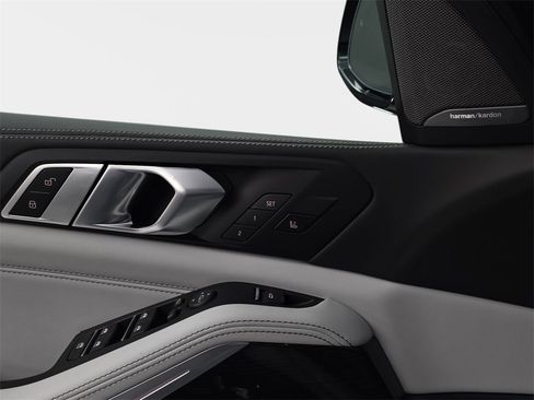 New 2026 BMW X5 xDrive40i w/ M Sport Package image 27