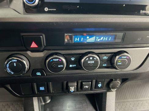 Used 2023 Toyota Tacoma TRD Sport AWD/4WD image 16
