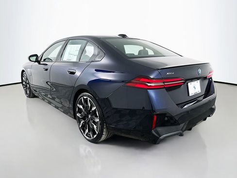 New 2026 BMW 550e xDrive image 7