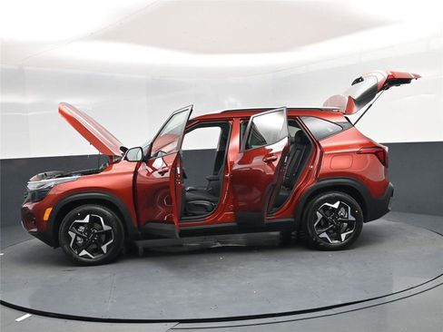 New 2026 Kia Seltos S image 20