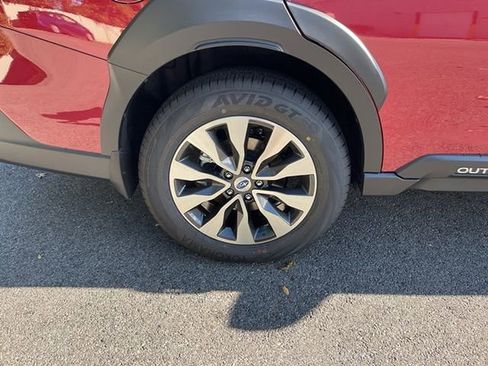 Used 2025 Subaru Outback Limited w/ Popular Package #2 image 10