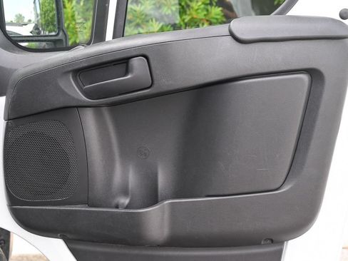 Used 2025 RAM ProMaster 3500 w/ Convenience Group FWD image 16
