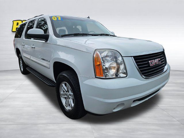 Used 2007 GMC Yukon XL SLT w/ SLT Preferred Equipment Group AWD/4WD image 8