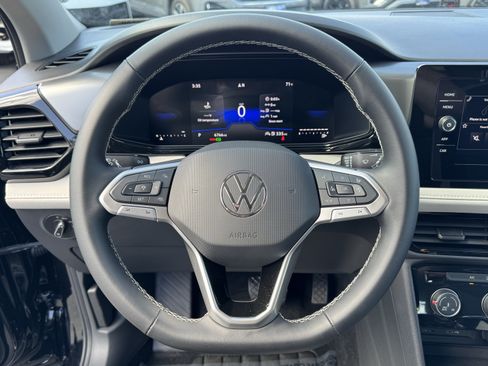 Used 2025 Volkswagen Taos S FWD image 17