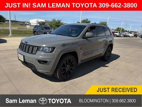 Used 2021 Jeep Grand Cherokee Laredo X AWD/4WD image 1