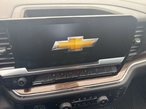 Used 2023 Chevrolet Silverado 1500 LT w/ Z71 Off-Road Package image 11