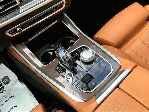 Used 2022 BMW X5 xDrive40i w/ Premium Package image 16