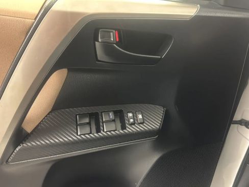 Used 2013 Toyota RAV4 LE FWD image 16