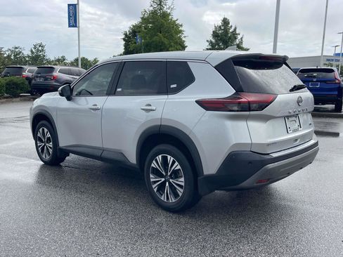 Used 2023 Nissan Rogue SV FWD image 4