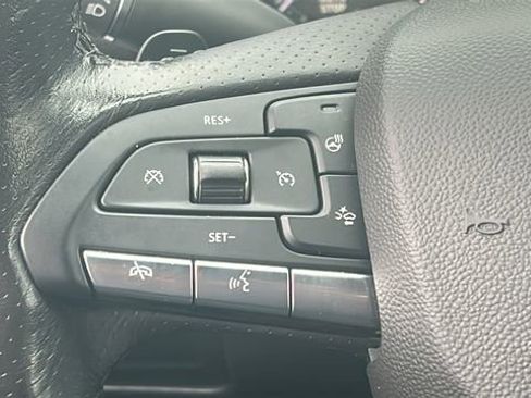 Used 2021 Cadillac XT4 Sport image 25