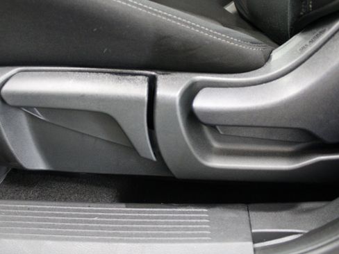 Used 2023 Nissan Rogue S image 39