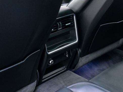 Certified 2023 Porsche Cayenne image 19