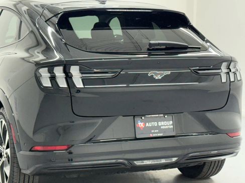 Used 2021 Ford Mustang Mach-E Premium image 12